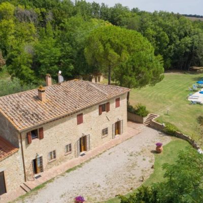 4.-Villa-in-Roncolla-Italy_HomeToGo_Home-ID-H7PD3N0-1024x683